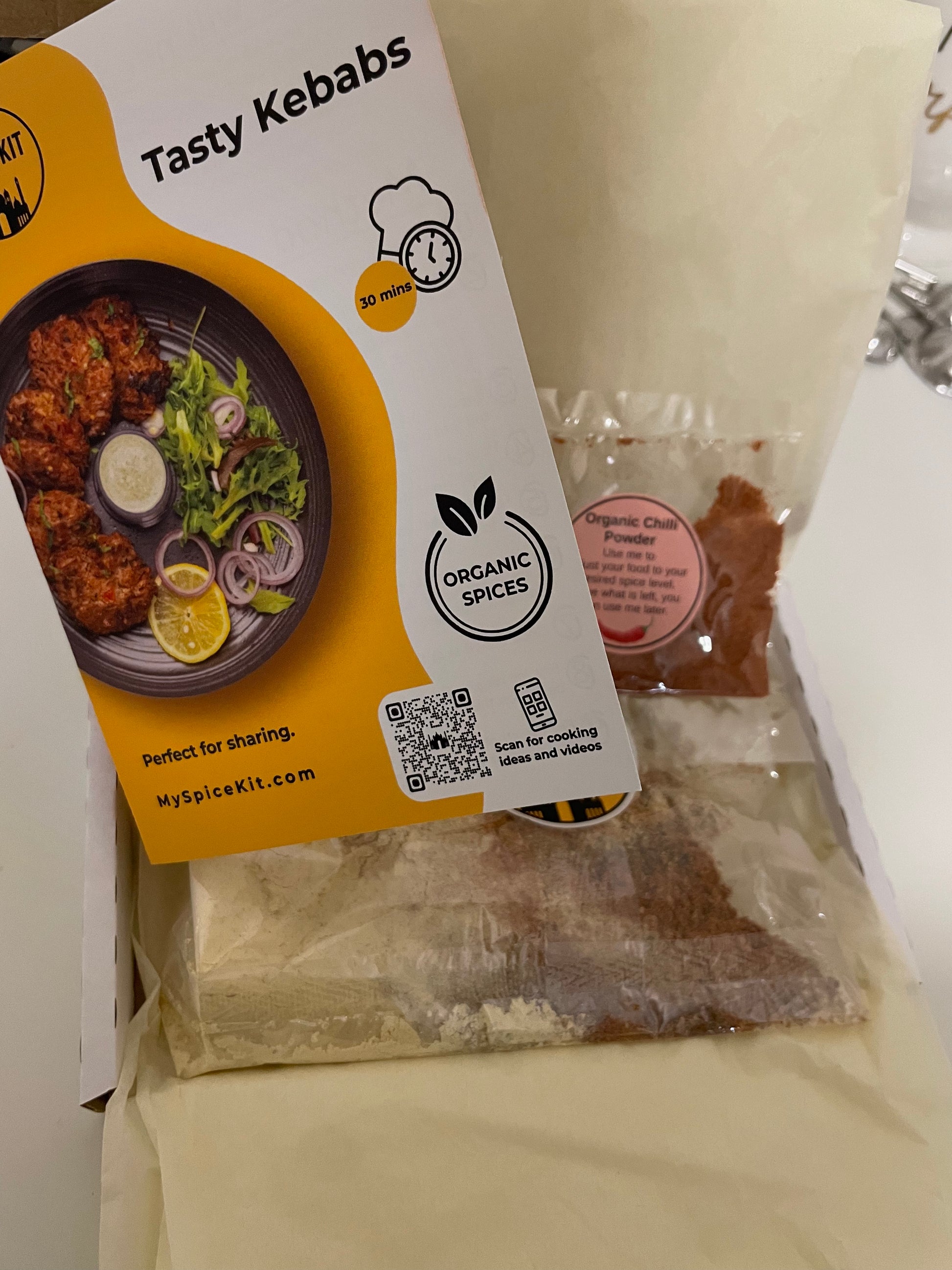 Organic kebab spices kit with recipe card